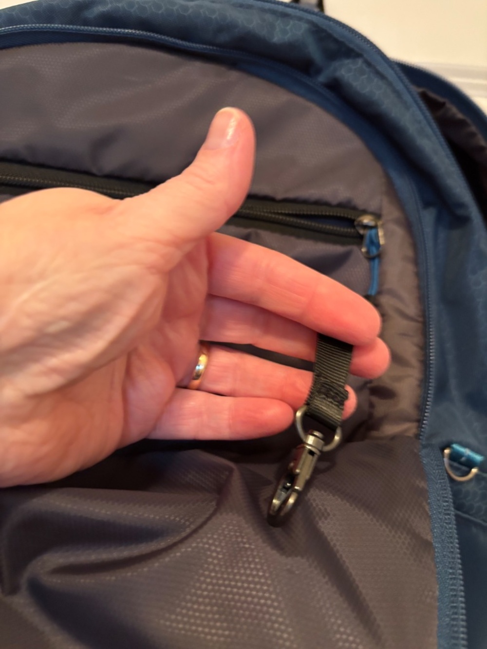 Teal Travelon Backpack - Picture 9 of 10